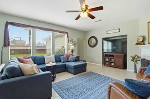 325 Watercrest Harbor Ln, League City, TX 77573 - Photo 9