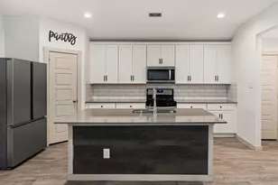 1803 Rolling Hl Ln, Richmond, TX 77469 - Photo 13