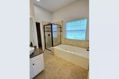 305 Oak Creek Court, League City, TX 77573 - Photo 15