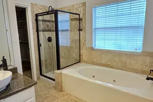 305 Oak Creek Ct, League City, TX 77573 - Photo 15
