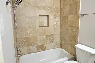 305 Oak Creek Ct, League City, TX 77573 - Photo 21
