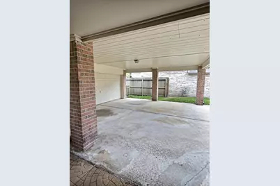 305 Oak Creek Court, League City, TX 77573 - Photo 25