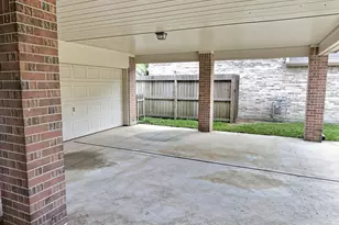 305 Oak Creek Ct, League City, TX 77573 - Photo 25