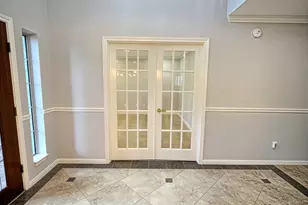 305 Oak Creek Ct, League City, TX 77573 - Photo 5