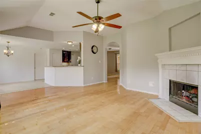 519 N Marathon Way, Stafford, TX 77477 - Photo 5