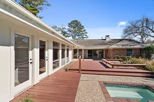 365 Piney Point Rd, Houston, TX 77024 - Photo 31