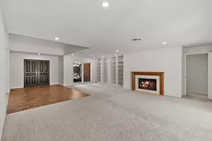 365 Piney Point Rd, Houston, TX 77024 - Photo 5