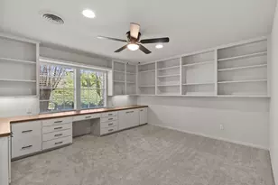 365 Piney Point Rd, Houston, TX 77024 - Photo 15