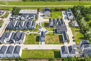 8302 Springwood Cyn Ln, Houston, TX 77055 - Photo 41