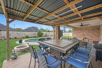 305 Poppy Street, Lake Jackson, TX 77566 - Photo 17