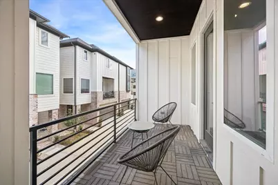 526 Janisch Road, Houston, TX 77018 - Photo 5