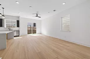 951 Highland Lgt Ln, Houston, TX 77091 - Photo 5