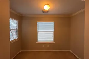 2614 Enclave At Shady Acres Ct, Houston, TX 77008 - Photo 13