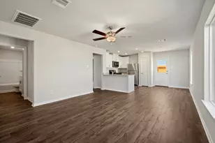 10410 Red Cardinal Dr, Cleveland, TX 77328 - Photo 5