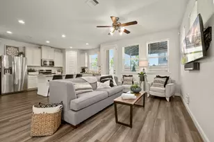 9904 Smokehouse Silo Ln, Houston, TX 77080 - Photo 13