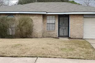 4749 E Ridge Creek Dr, Houston, TX 77053 - Photo 1