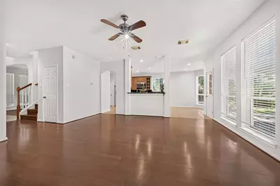 12110 Laurel Court, Stafford, TX 77477 - Photo 15