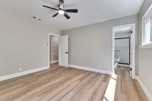 9419 Val Verde St, Houston, TX 77063 - Photo 17