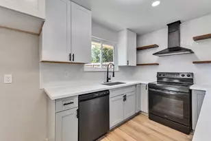 9419 Val Verde St, Houston, TX 77063 - Photo 11