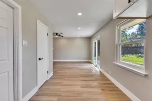 9419 Val Verde St, Houston, TX 77063 - Photo 13