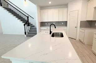 2506 Shallow Lk Ln, Iowa Colony, TX 77583 - Photo 3