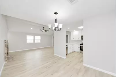 5212 Willowview Drive, Baytown, TX 77521 - Photo 11