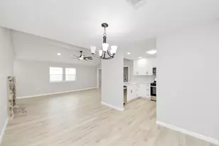 5212 Willowview Dr, Baytown, TX 77521 - Photo 11