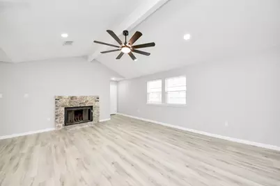 5212 Willowview Drive, Baytown, TX 77521 - Photo 7