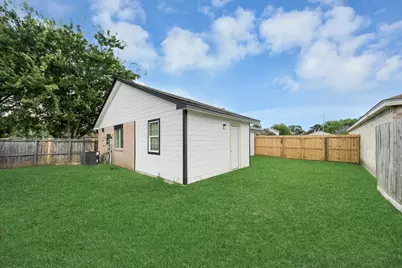 5212 Willowview Drive, Baytown, TX 77521 - Photo 27