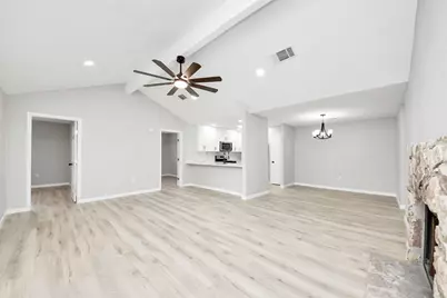 5212 Willowview Drive, Baytown, TX 77521 - Photo 5