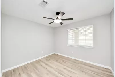 5212 Willowview Drive, Baytown, TX 77521 - Photo 15