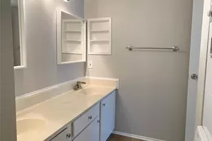 10049 Westpark Dr, Houston, TX 77042 - Photo 21