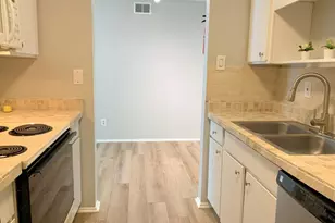 10049 Westpark Dr, Houston, TX 77042 - Photo 15