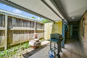 10815 Cranbrook Rd, Houston, TX 77042 - Photo 25
