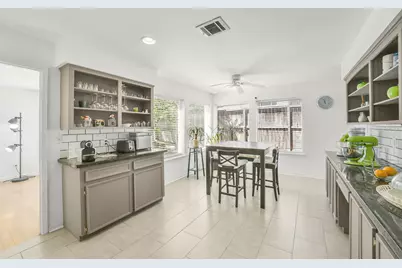 10815 Cranbrook Road, Houston, TX 77042 - Photo 9