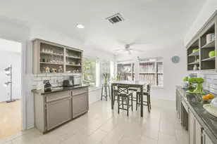 10815 Cranbrook Rd, Houston, TX 77042 - Photo 9