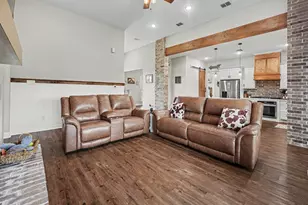 184 Randi Rd, Bellville, TX 77418 - Photo 9