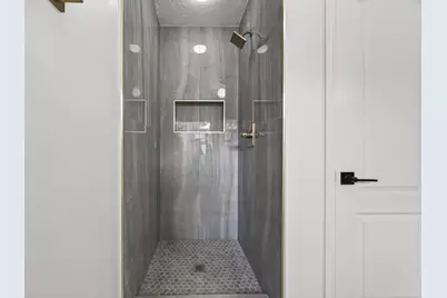 2431 Parkwood Lane Lane, Sugar Land, TX 77479 - Photo 25