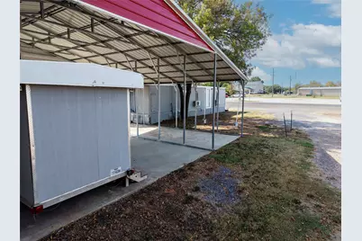 225 Main Street, Normangee, TX 77871 - Photo 9