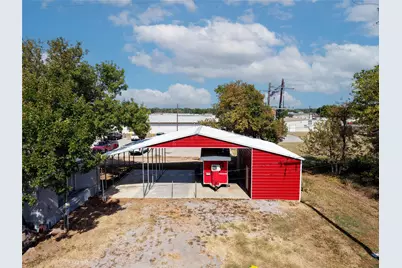 225 Main Street, Normangee, TX 77871 - Photo 11