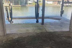 1826 Port O' Call St, Tiki Island, TX 77554 - Photo 5