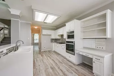 3223 Pleasant Cove Court, Houston, TX 77059 - Photo 11