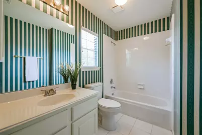 3223 Pleasant Cove Court, Houston, TX 77059 - Photo 23