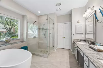 13902 Mill Garden Court, Houston, TX 77059 - Photo 23
