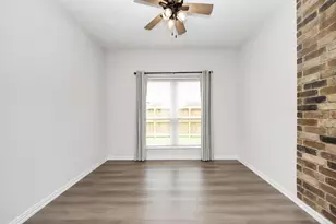 4005 Spring Meadow Dr, Pearland, TX 77584 - Photo 9
