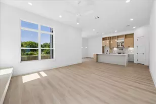 1421 E 36th St, Houston, TX 77022 - Photo 5