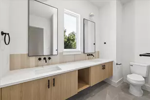 1421 E 36th St, Houston, TX 77022 - Photo 19