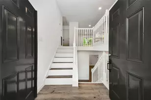 33 Kittiwake Ct, The Woodlands, TX 77380 - Photo 3