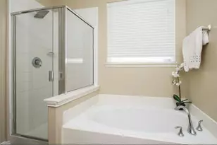1506 Lochstone Dr, Houston, TX 77073 - Photo 11