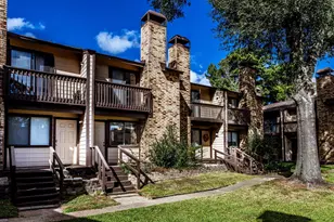 2521 Crosstimbers St, Huntsville, TX 77320 - Photo 13